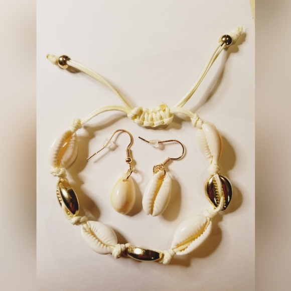 Jewelry - 3 for $15 Cowrie Bracelet & Earrings Set